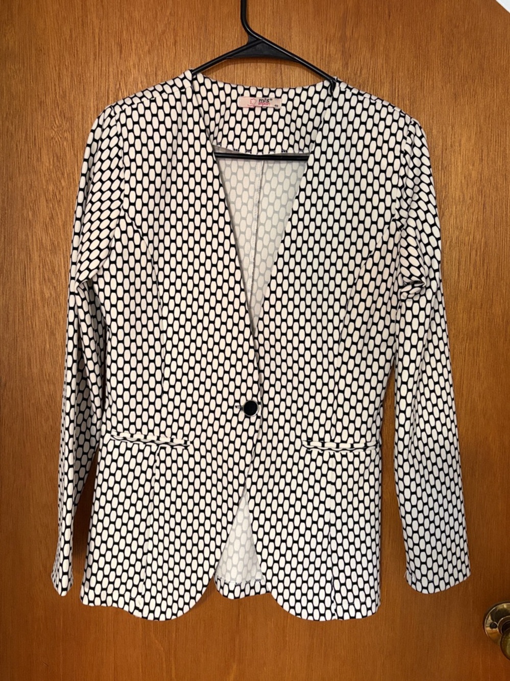 Patterned Black & White Women's Single-Button Blazer